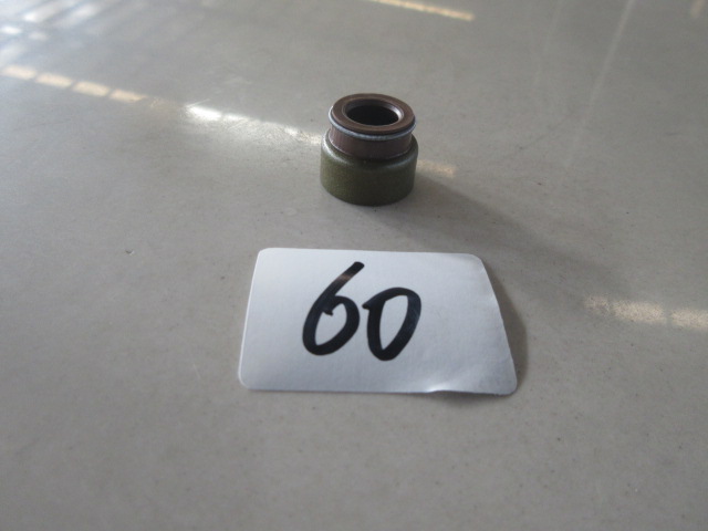 Колпачок маслосъемный WD615