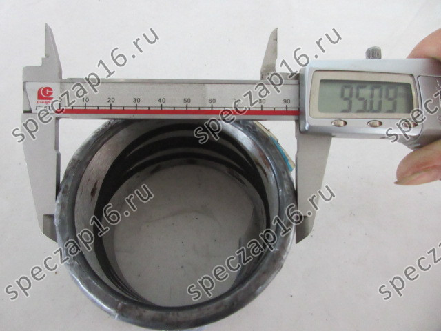 Втулка рокера центральная CDM833-835