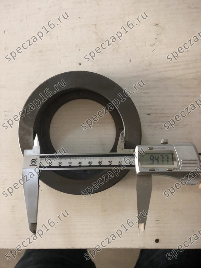 Стакан уплотнений кпп XG932-955 new